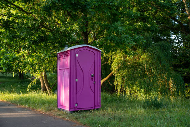 Best Portable bathroom rental  in Marquette, MI